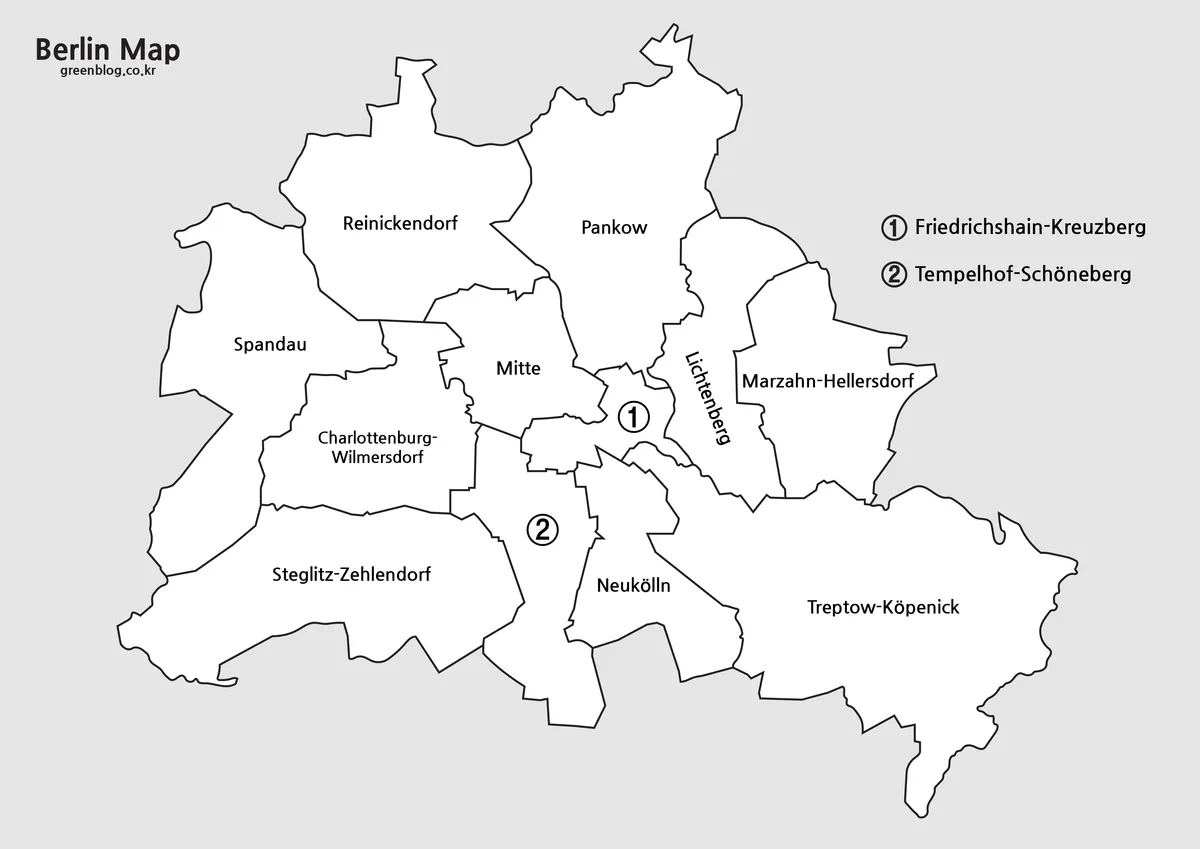 Black and white Berlin borough map with Korean and Romanized district labels